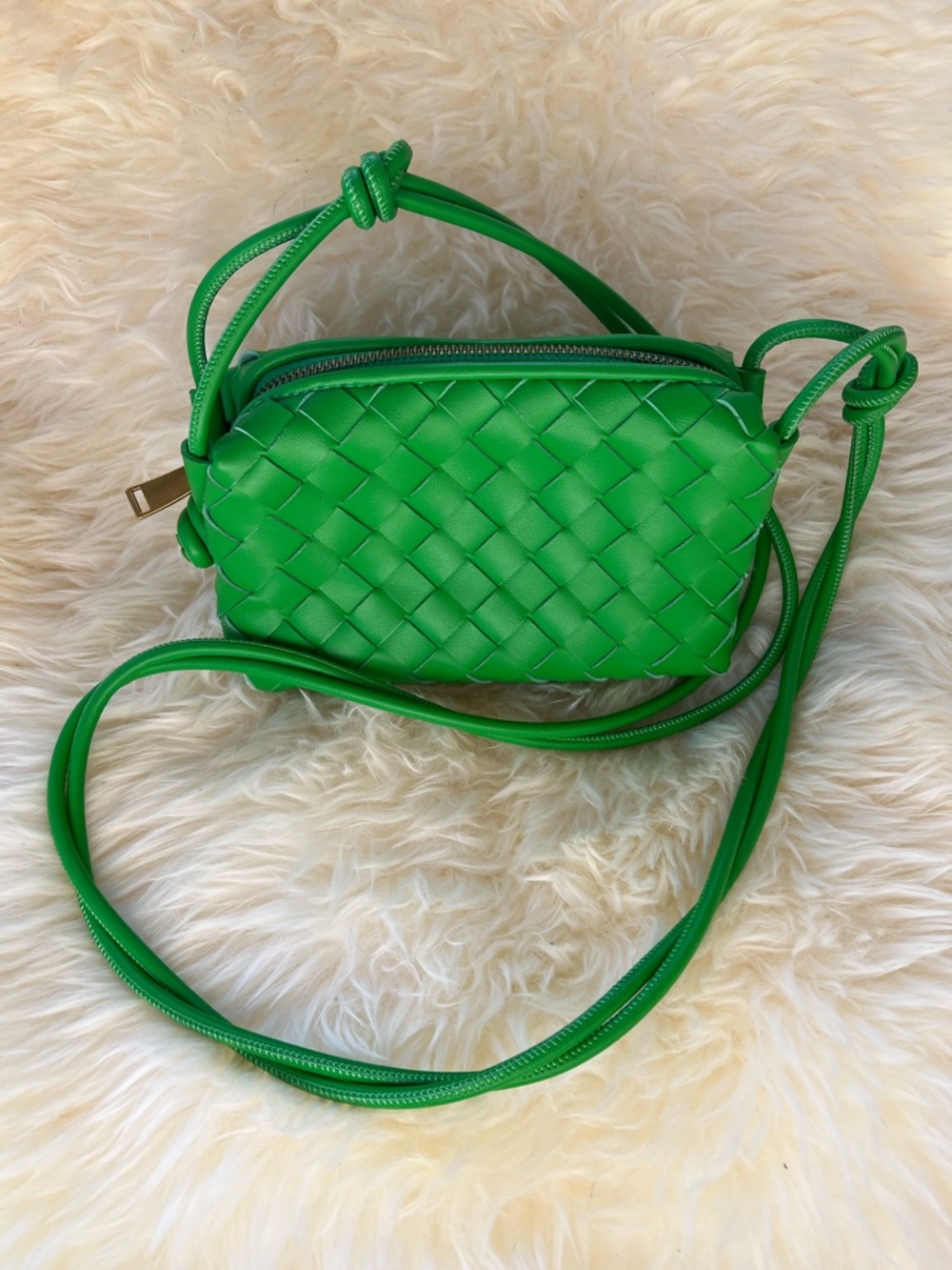 Woven Crossbody Bag in Vibrant Green